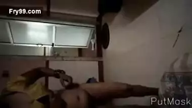 Tamil Girl Showing Her Boobs and Pussy