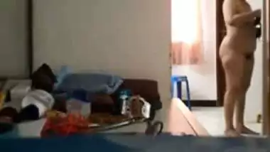 Tamil mom dress change spy video