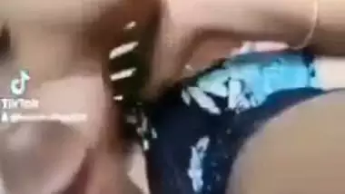 Wife blowjob on TikTok caught by husband viral video