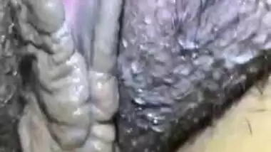 Indian female needs her boyfriend to film close-up porn of her cherry