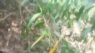 College girl outdoor sex with boyfriend in jungle