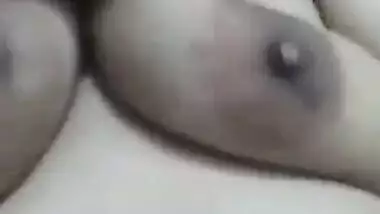 Horny Indian mature girl nude show on cam