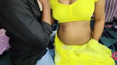 Fucking Indian Desi in hot yellow saree (part-1)