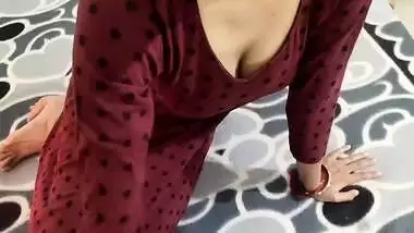 Desi Indian Stepmom Teaches Stepson How To Satisfying Her Gf In Hindi Dirty Talk Xxx Video In Hindi Audio Saarabhabhi6