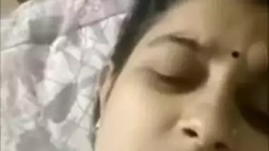 Sexy Bhabhi Showing On Video Call 2 Clips Part 2