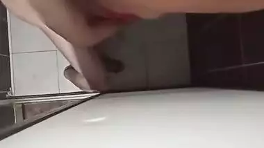 Folle En El Bano Cuando Estaban Nuestros Amigos Alado Del Cuarto With Lana Rhoades, Mia Khalifa And Brandi Love