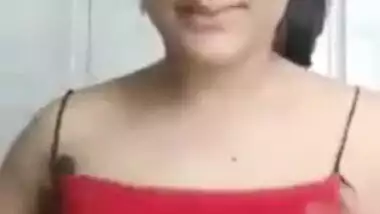 Innocent Indian gal shows XXX assets while recording sex video for BF
