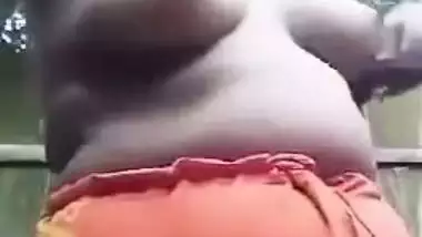 Bengali village Desi XXX wife shows her nude body on selfie cam outdoors