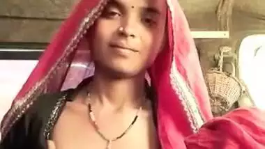 Today Exclusive- Horny Desi Bhabhi Showing Her Boobs And Masturbating Part 4