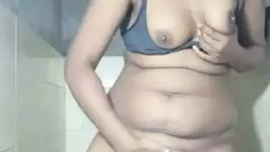 Horny Desi XXX girl licking her sweet boobs and fingering pussy MMS