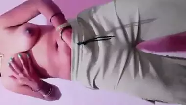 Desi Indian tight pussy women first time fucking in outdoor