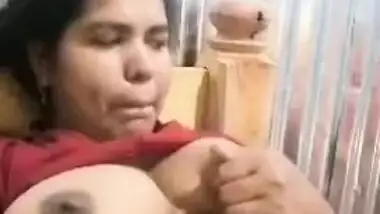 Desi village wife show her sexy pussy