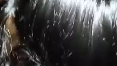 Sexy Desi Lankan girl gives a good XXX blowjob to her lover MMS