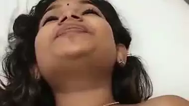 Pussy fingering before fucking of smiling girlfriend