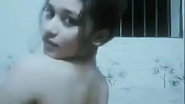Topless video making of hot viral Indian girlfriend