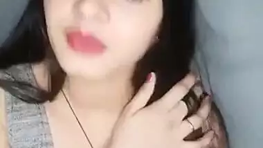 Mahi Singh Deep Cleavage Live