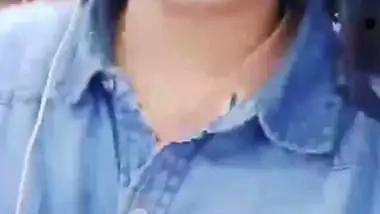 Bengali college girl shows big boobs on video call