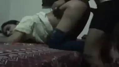 After XXX blowjob Indian girl is ready for chudai in bed in doggystyle