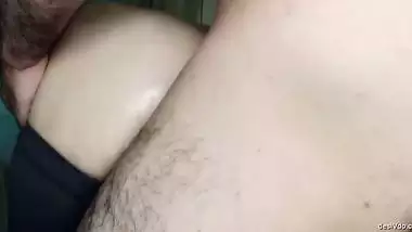 Sexy Desi Hottie With a Rich Oiled Booty Gets a Quick Standing Anal Fuck With Her Leg