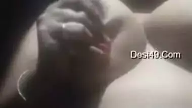 Adult Indian wife isn't a XXX pro but still she strips so theatrically