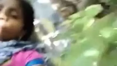 Naturalist sees Desi MILF with left breast out and focuses on it