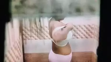 Neighbor peeps bhabhi bathing through window