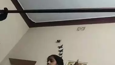 Bhabhi changing clothes vira videos uploaded online