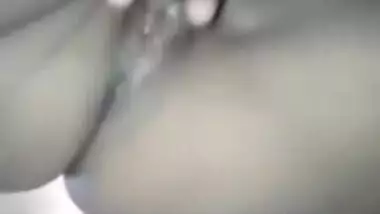 Today Exclusive- Lankan Girl Record Her Fingering Video