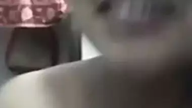 Guy jerks off to Desi sex wife stripping and taking XXX parts to light