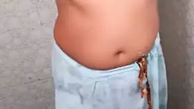 Exclusive XXX porn - Sexy Desi Wearing Cloths hubby Try to press Her Boobs