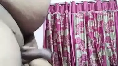 Chubby couple’s desi chudai from their bedroom