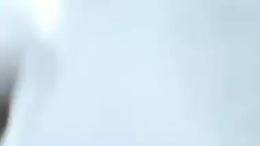 Mature affair bhabhi boob press in blanket viral MMS