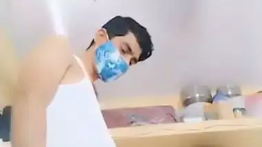 Beautiful wife’s desi sex MMS with her horny husband