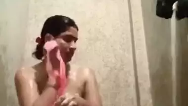 Bengali bhabhi bathing nude holi special