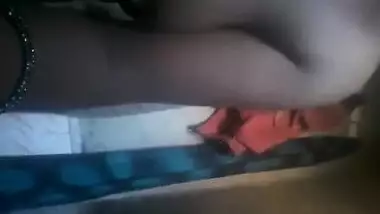 Exclusive- Desi Horny Bhabhi Strip Her Cloths And Sucking Her Boobs Selfie Record For Lover