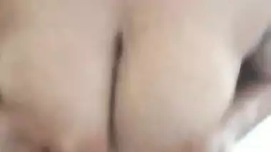 Big Boobs Desi Babe Ashrina On Cam part-6