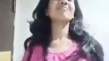 Cute Indian nude girl solo video