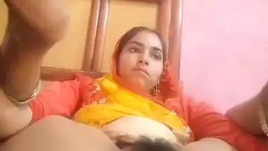 Marathi bhabhi pussy with dense hair like forest