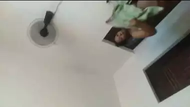 Mallu wife after bath nude before lover at home