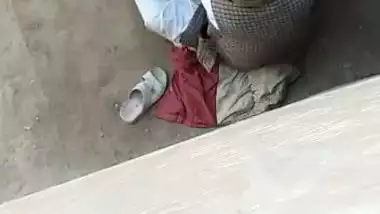 Sasur bahu xxx spy clip from Rajasthan