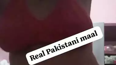 Real Pakistani mature aunty sex and viral blowjob