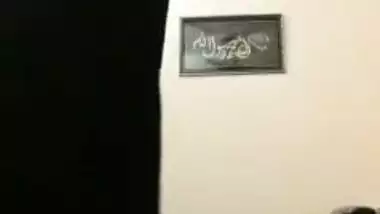 Every lover of big tits porn will be impressed with these Desi boobs