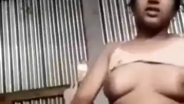 Beautiful Desi cute girl fingering pussy