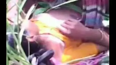 Indian porn movie of bengali village aunty outdoor sex with lover