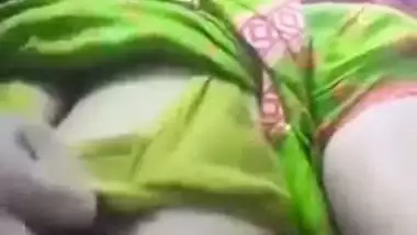 Desi Dehati wife showing off her amazing fat pussy on selfie cam