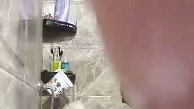 Indian shower gel nude bath viral hot girlfriend