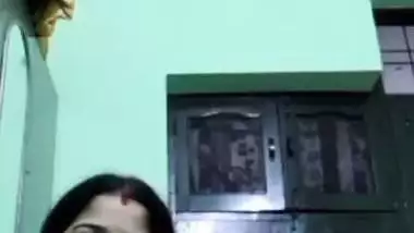 Milky boobs unsatisfied bhabhi viral nude show