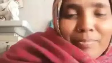 Village Desi girl shows her boobs in video call with her XXX boyfriend