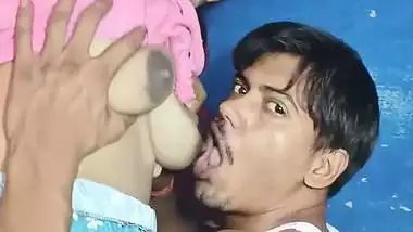 Married bhabhi boob sucking by local vegetable seller