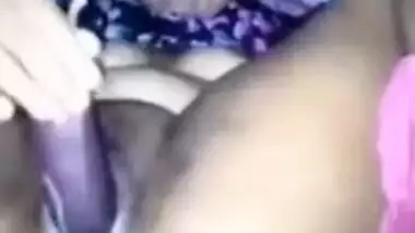 Hardcore Desi XXX masturbation with veggies of Bangla village slut